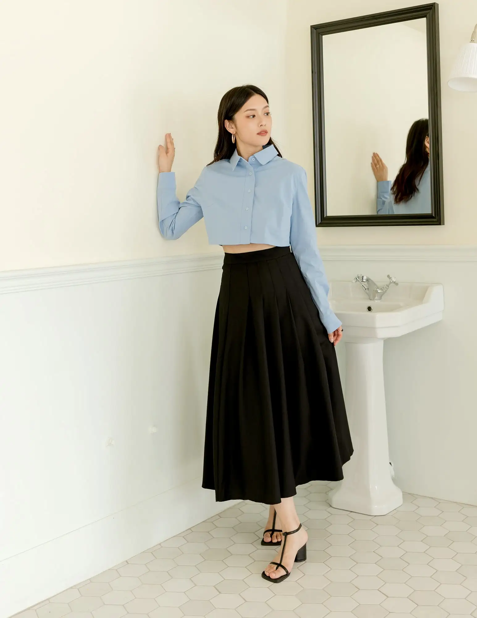 Colette Pleated Skirt in Black