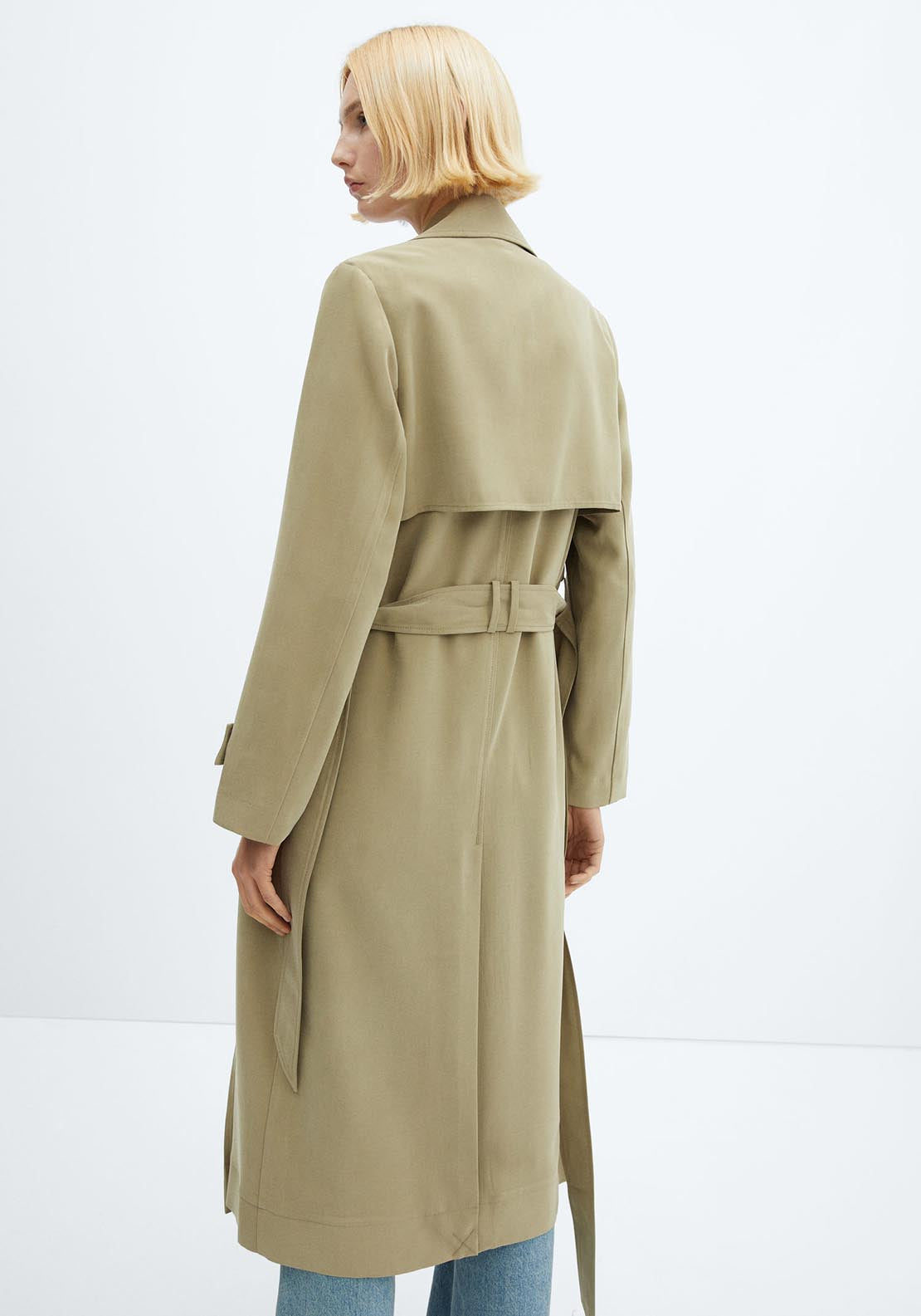 Flowy lapel trench