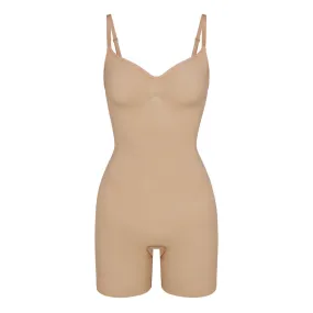 SKIMS SEAMLESS SCULPT Mid Thigh Bodysuit Clay - Beige