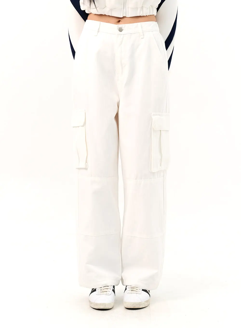 Wide Cargo Pants IO317