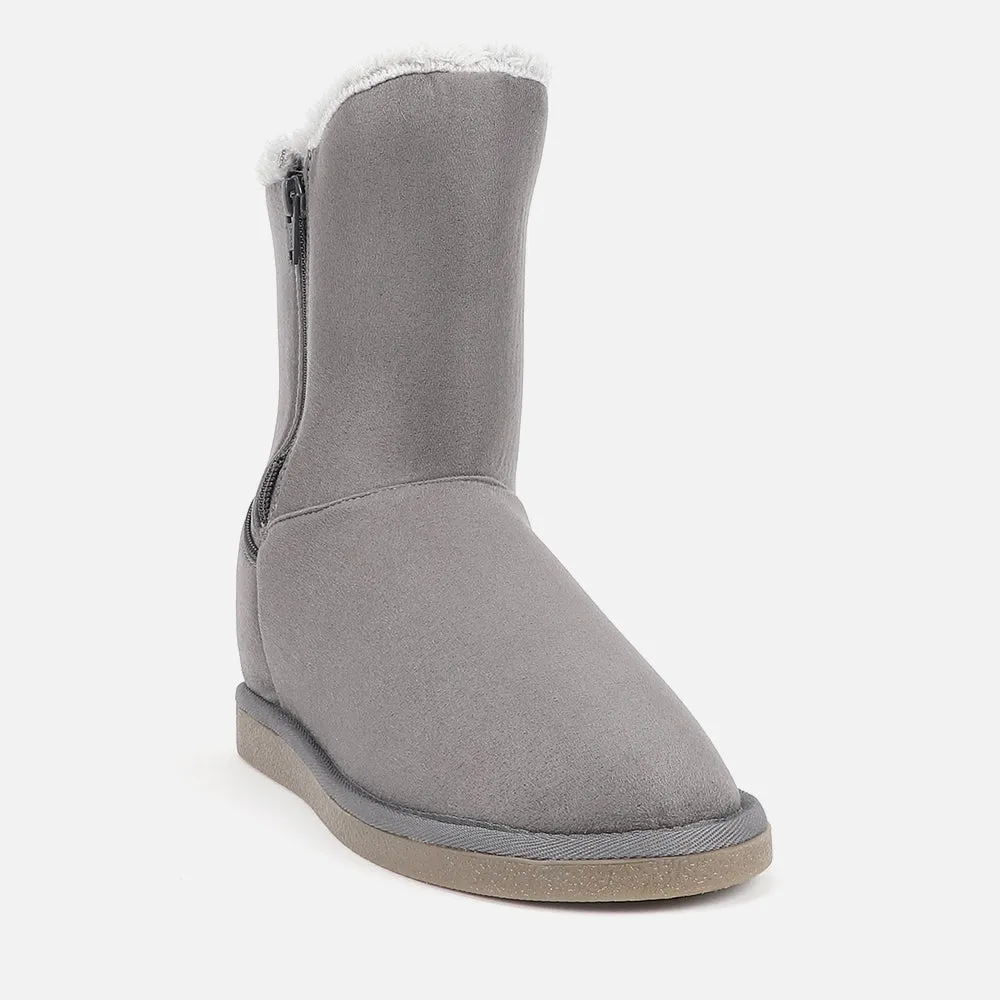 Women Snug Boot