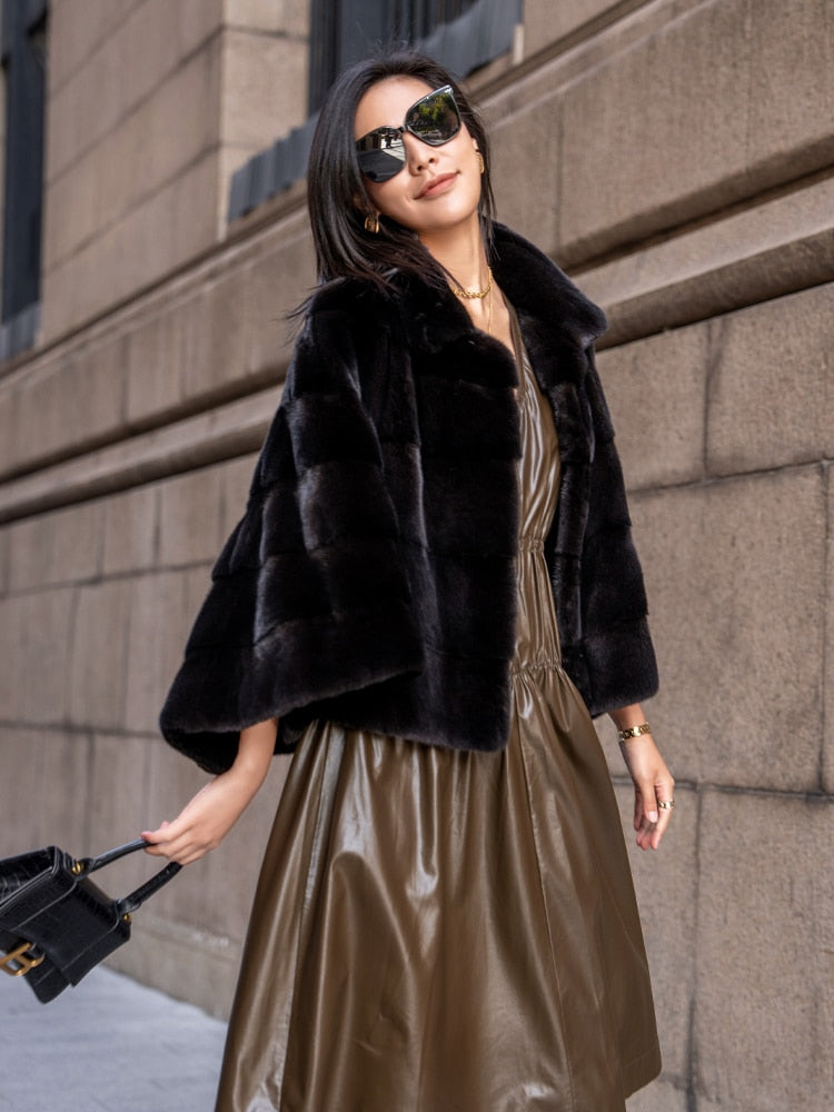 Women's Essential Winter Warm Real Natural Mink Fur Short Cloak Jacket