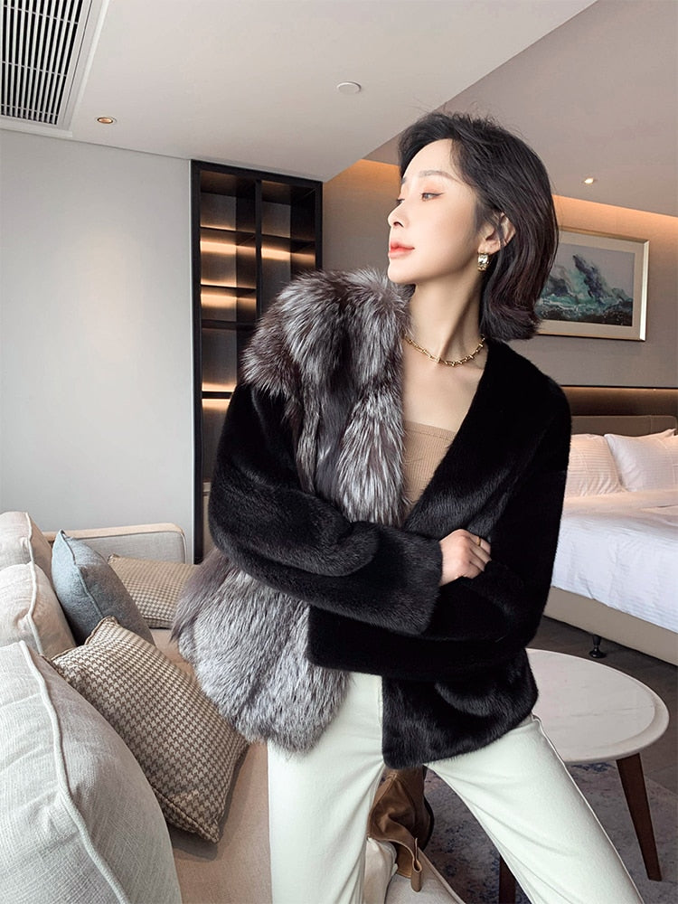 Women's Winter Natural Mink Fur Full Pelt Lantern Sleeves Hooded Jacket