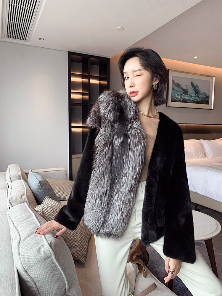 Women's Winter Natural Mink Fur Full Pelt Lantern Sleeves Hooded Jacket