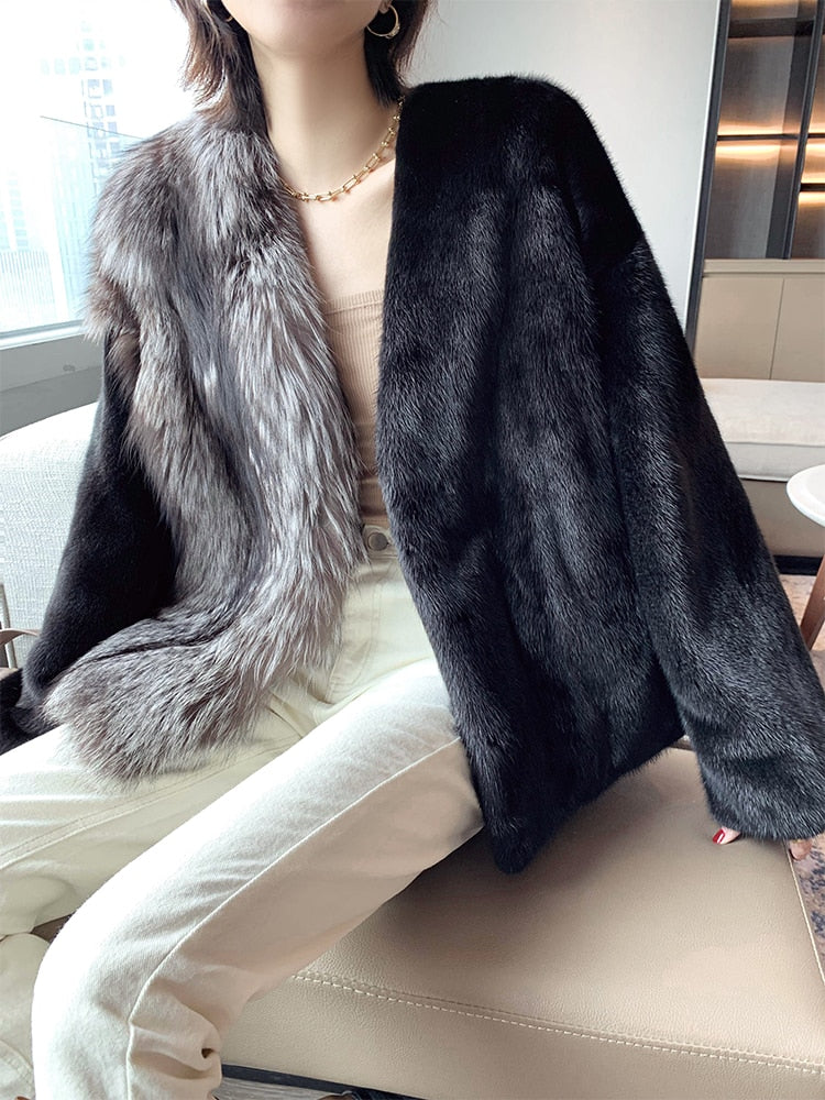 Women's Winter Natural Mink Fur Full Pelt Lantern Sleeves Hooded Jacket